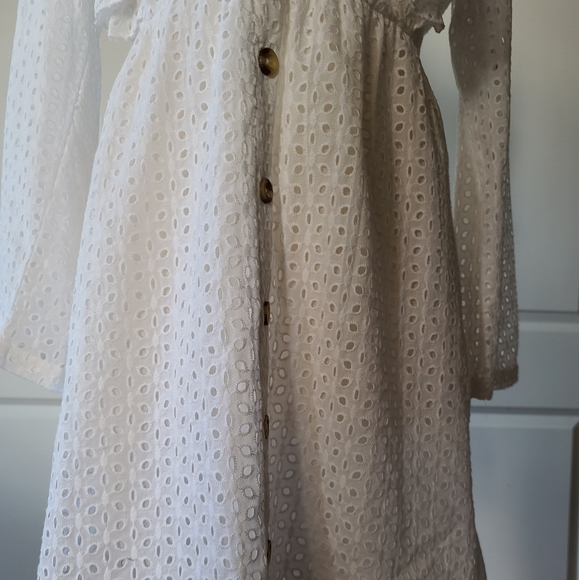 Plus Eyelet Ruffle Detail Skater Dress - Picture 6 of 14